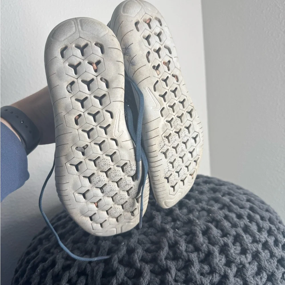 Nike Blue Knit Running Shoes - Picture 5 of 7